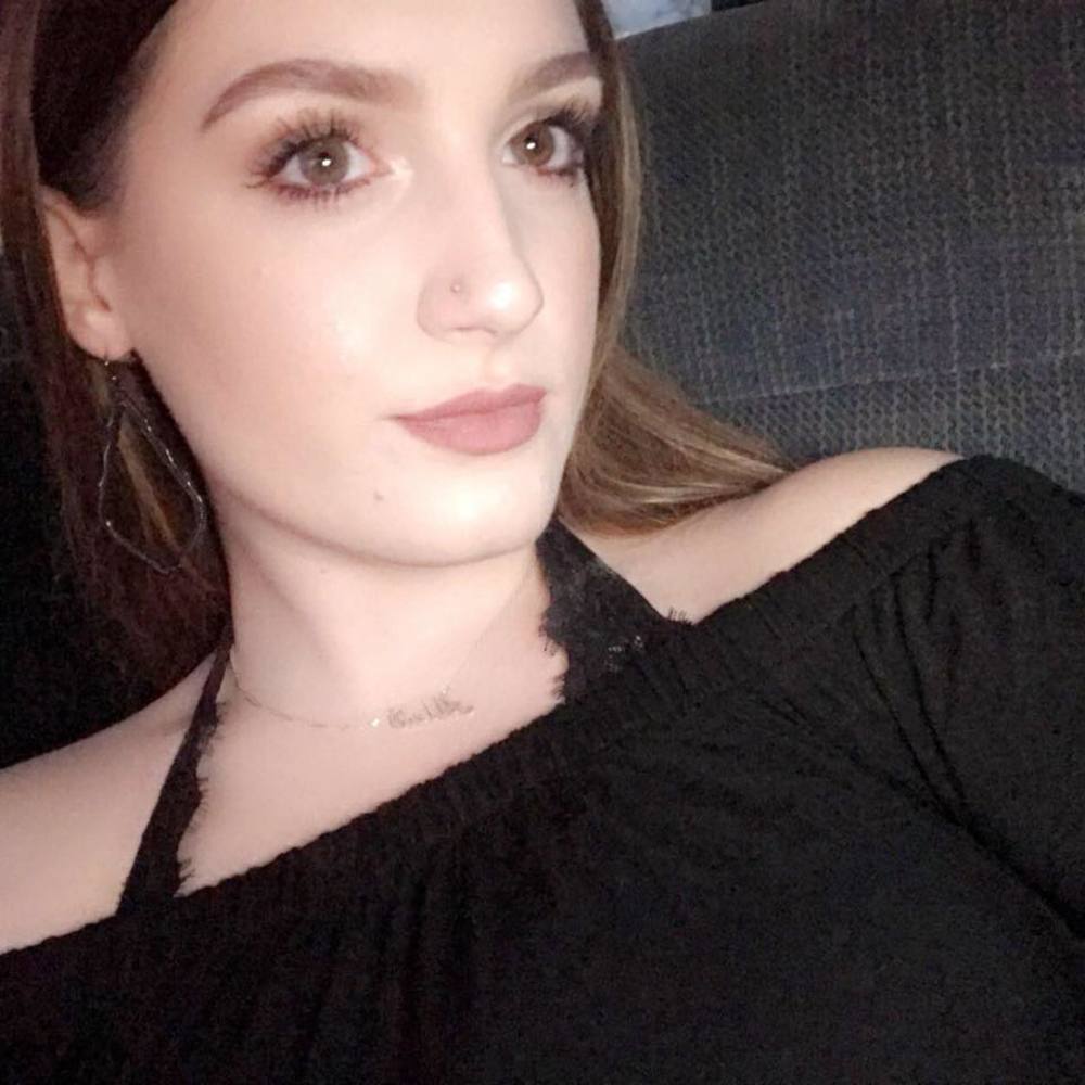 Meet your Posher, Kendra